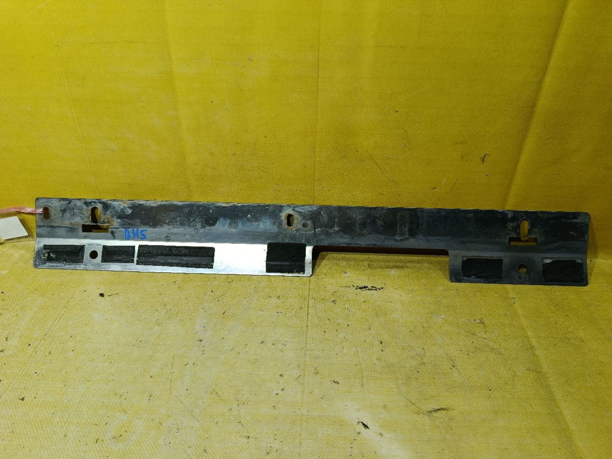 Защита замка капота на Subaru Legacy Wagon BH5 EJ206 Фото 4