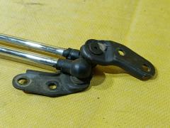 Амортизатор двери на Toyota Opa ZCT15 Фото 3