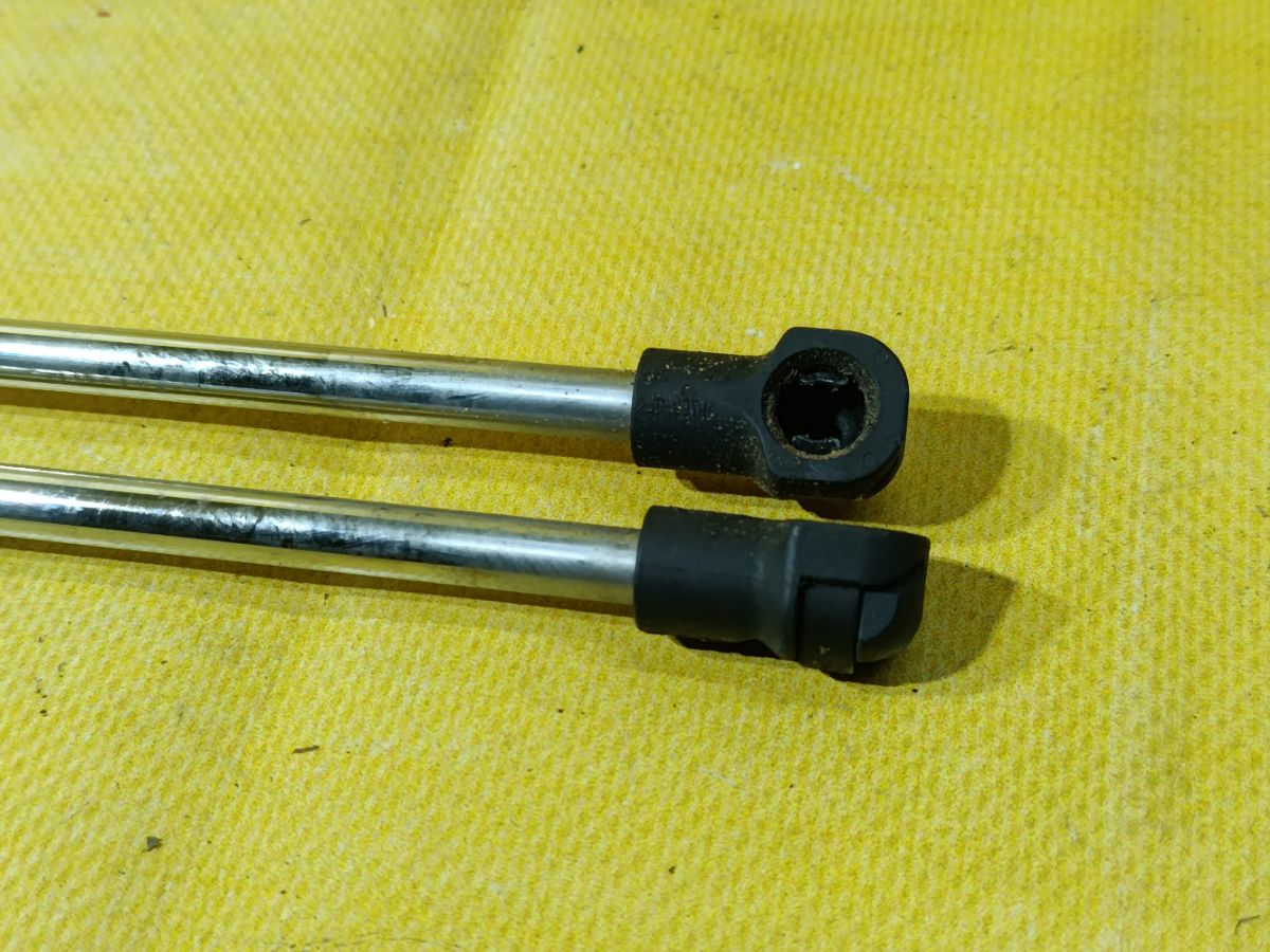 Амортизатор двери на Toyota Probox NCP51V Фото 3