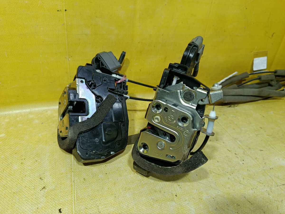 Замок двери на Nissan Teana J32 Фото 2