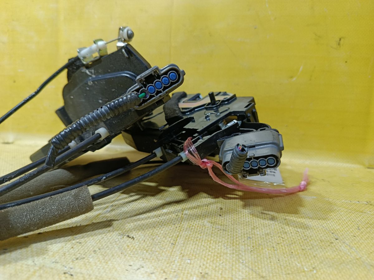 Замок двери на Nissan Teana J32 Фото 3