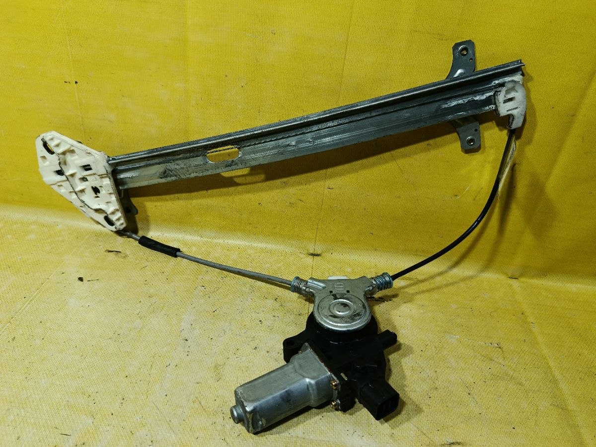 Стеклоподъемный механизм на Honda Accord CL8 Фото 2