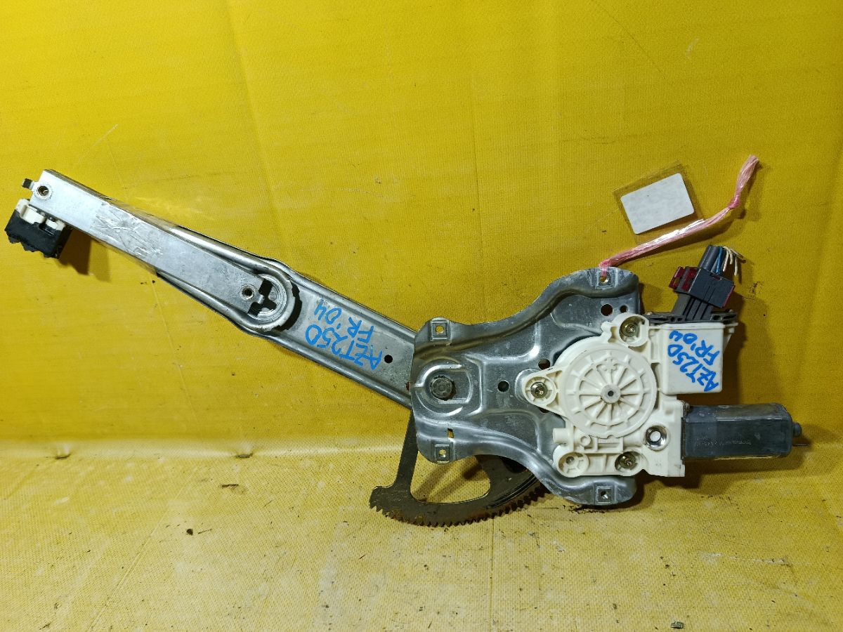 Стеклоподъемный механизм 69810-05060 на Toyota Avensis AZT250 Фото 2