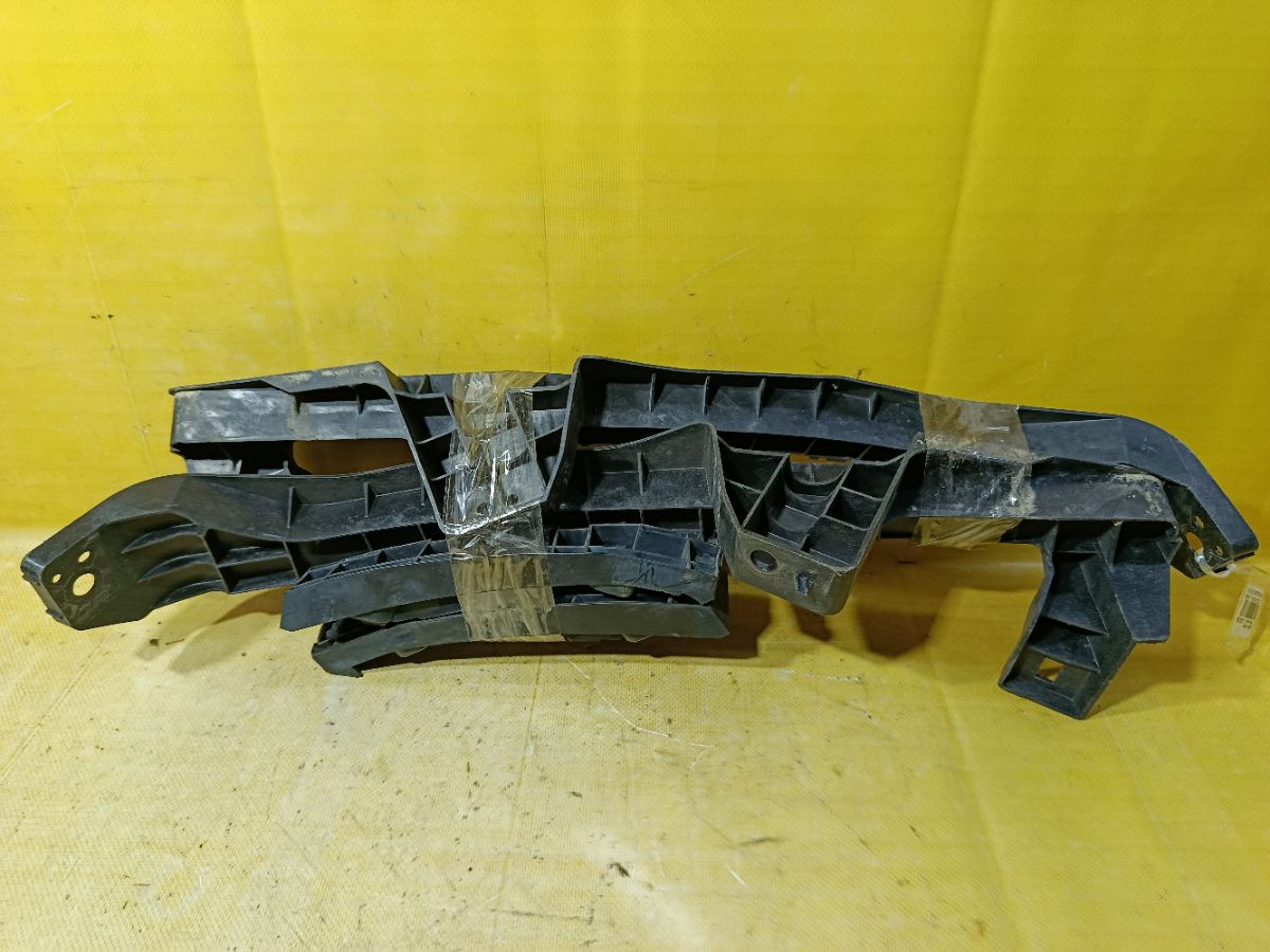 Крепление бампера 71190-SYK-000, 71140-SYK-000 на Honda Elysion RR5 Фото 5