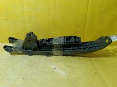 Крепление бампера на Honda Elysion RR4, Переднее расположение