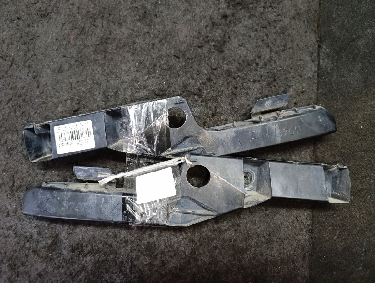 Крепление бампера на Toyota Ipsum ACM26W Фото 9