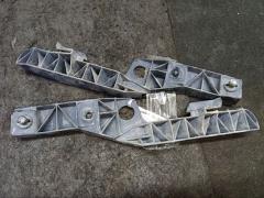 Крепление бампера на Toyota Ipsum ACM26W Фото 4