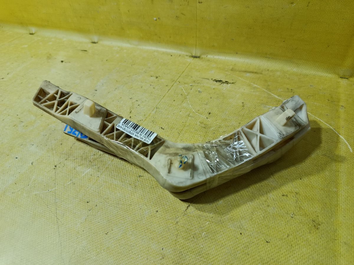 Крепление бампера 85227-1AA0A, 85226-1AA0A на Nissan Murano TNZ51 Фото 1