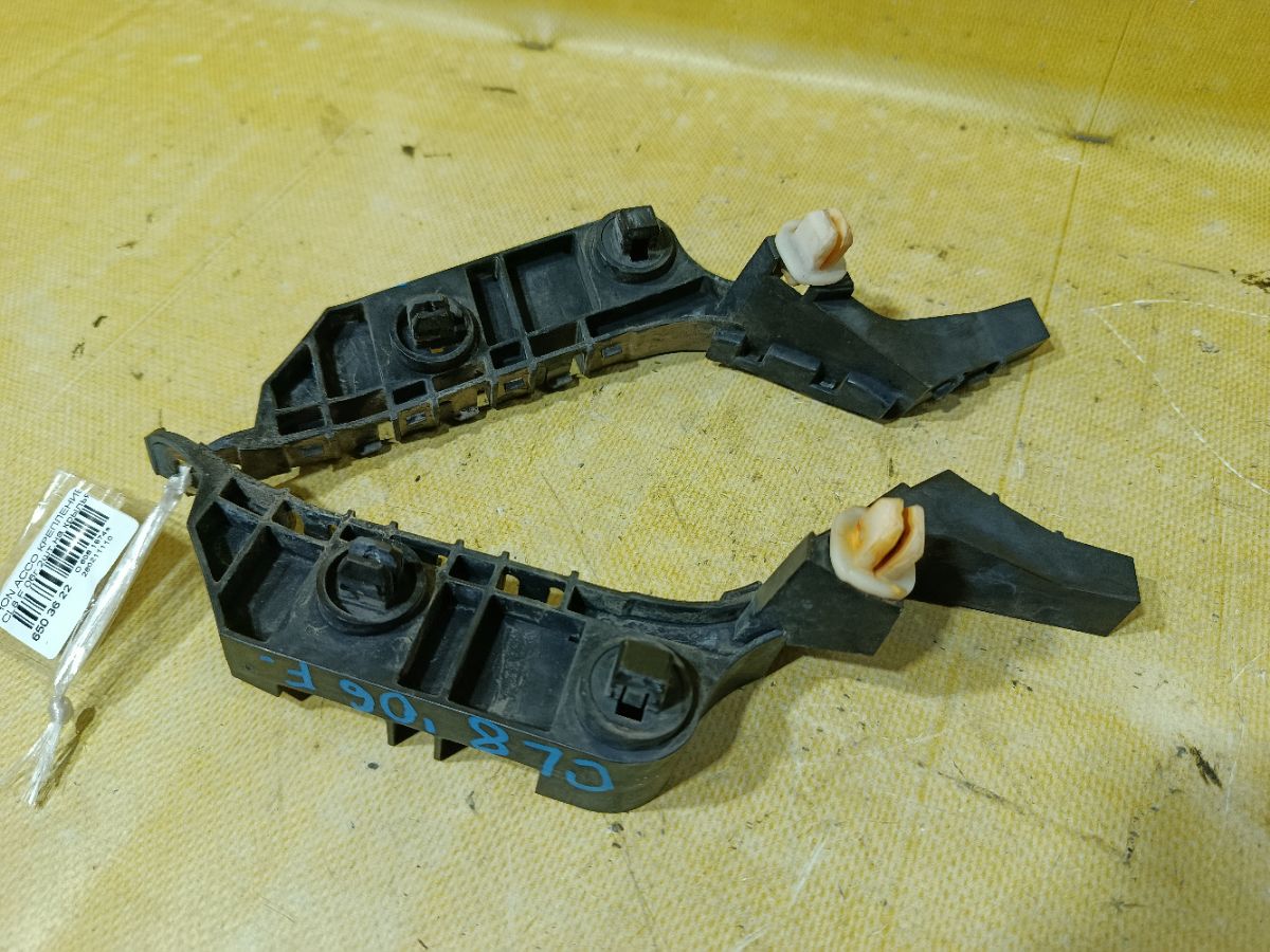 Крепление бампера на Honda Accord CL8 Фото 1