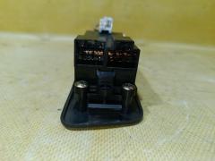 Блок упр-я стеклоподъемниками на Nissan Bluebird HU13 Фото 4