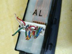 Блок упр-я стеклоподъемниками на Nissan Bluebird HU13 Фото 8