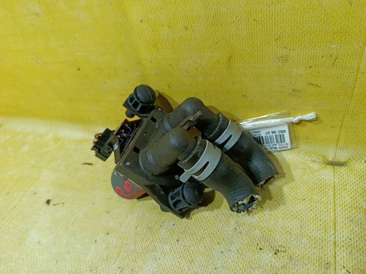 Клапан отопителя 0018303284, 1147412074 на Mercedes-Benz Slk-Class R170.447 111.973 Фото 1