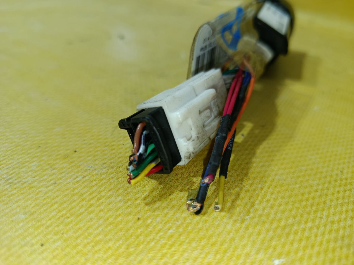 Кнопка на Subaru Legacy BM9 Фото 3