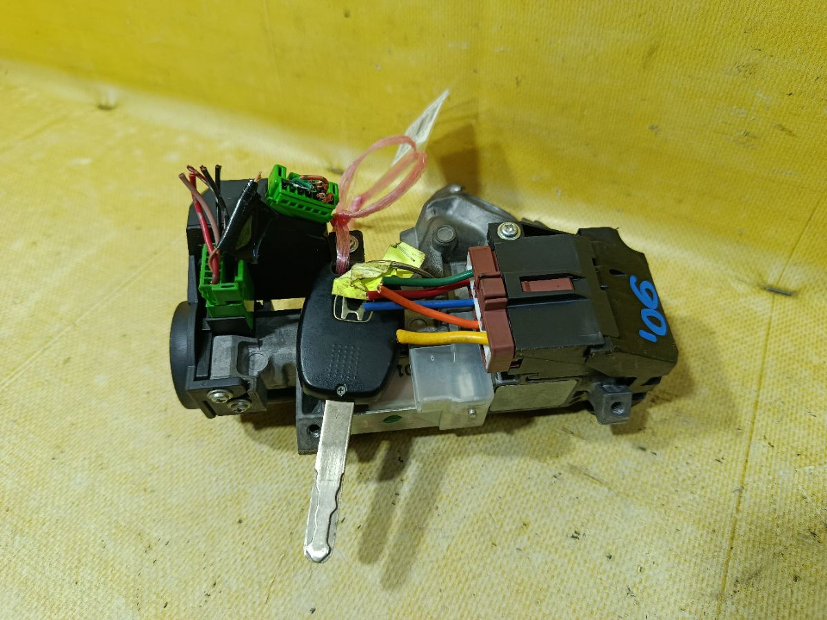 Замок зажигания на Honda Accord CL8 Фото 1