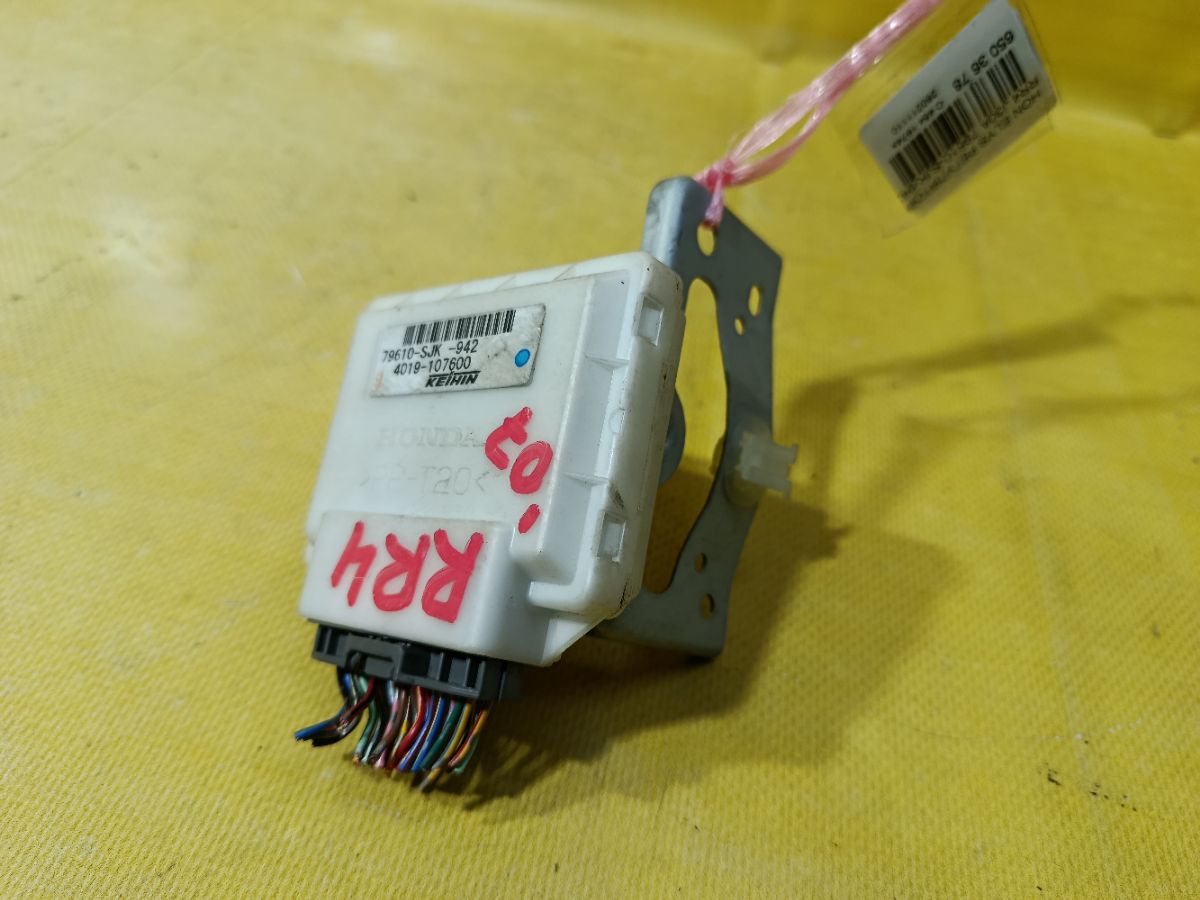 Регулятор скорости мотора отопителя 79610-SJK-942 на Honda Elysion RR4 J30A Фото 1