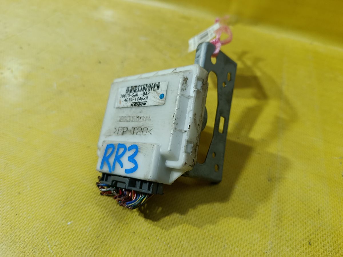 Регулятор скорости мотора отопителя 79610-SJK-942 на Honda Elysion RR3 J30A Фото 1
