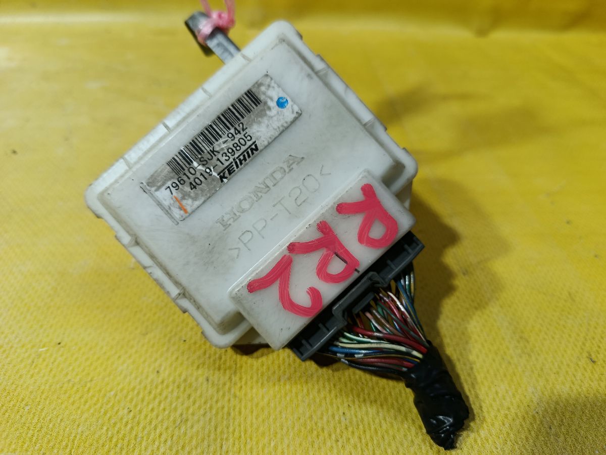 Регулятор скорости мотора отопителя 79610-SJK-942 на Honda Elysion RR2 K24A Фото 2