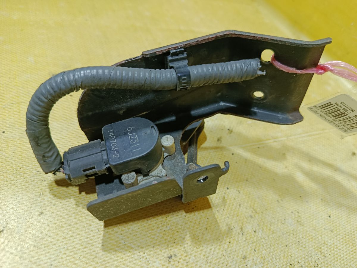 Датчик регулировки наклона фар на Suzuki Sx4 YB11S Фото 2