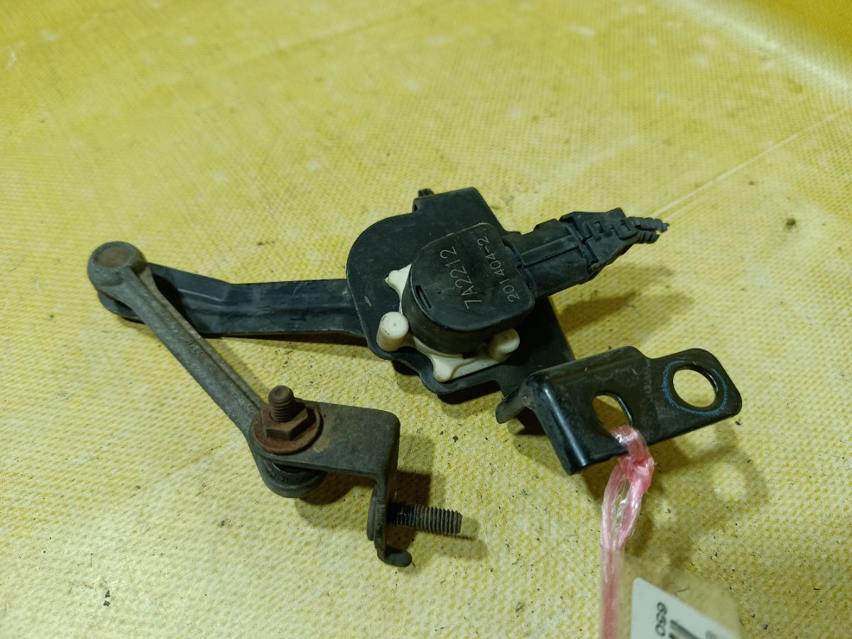 Датчик регулировки наклона фар на Subaru Legacy BL5 Фото 1