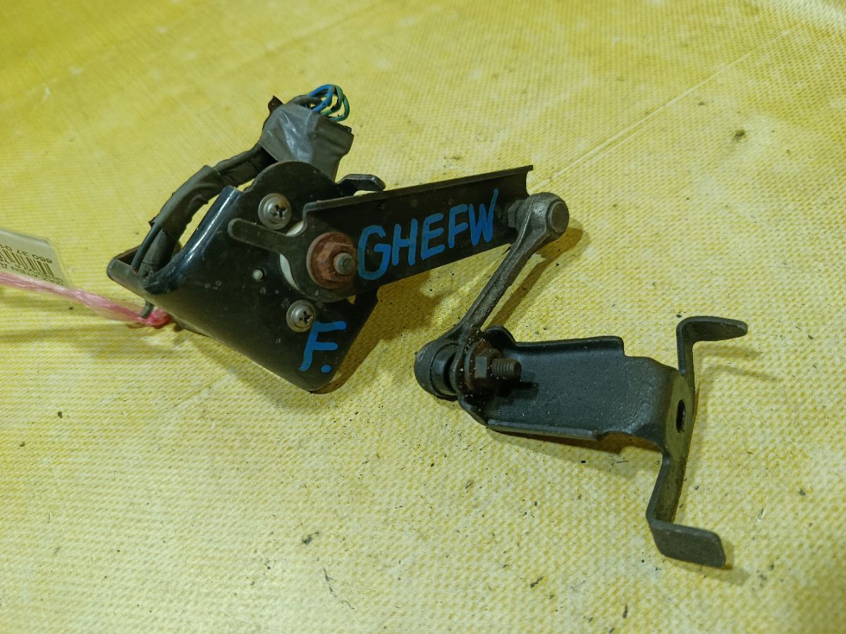 Датчик регулировки наклона фар на Mazda Atenza GHEFW Фото 2