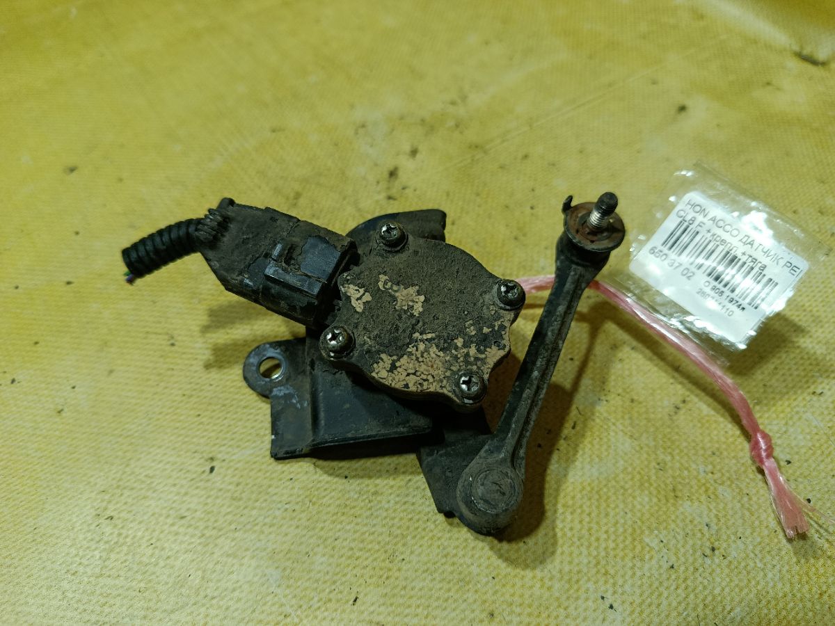 Датчик регулировки наклона фар на Honda Accord CL8 Фото 2