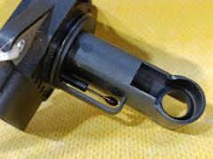 Датчик расхода воздуха 22204-22010, 22204-0J010 на Toyota Platz NCP12 1NZ-FE Фото 2