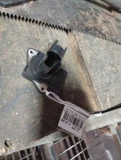 Датчик расхода воздуха 22204-22010, 22204-0J010 на Toyota Platz NCP12 1NZ-FE Фото 4