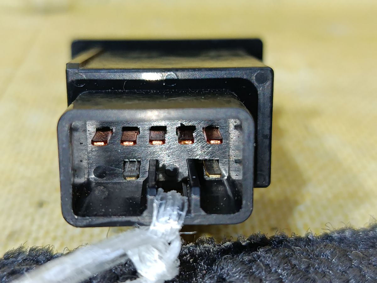 Кнопка на Toyota Фото 3