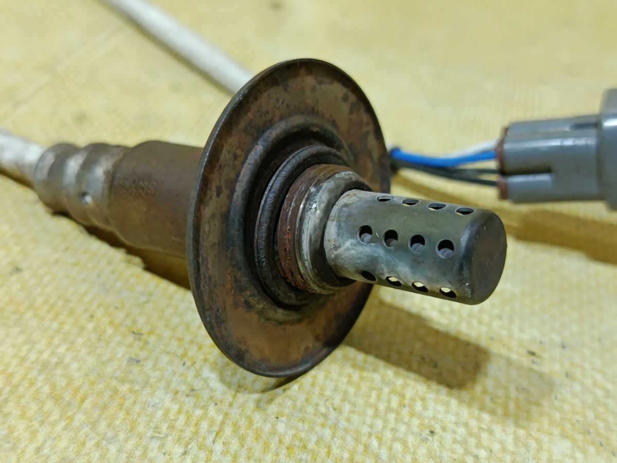 Лямбда-зонд 22690-AA930 на Subaru Legacy Wagon BR9 EJ253 Фото 2