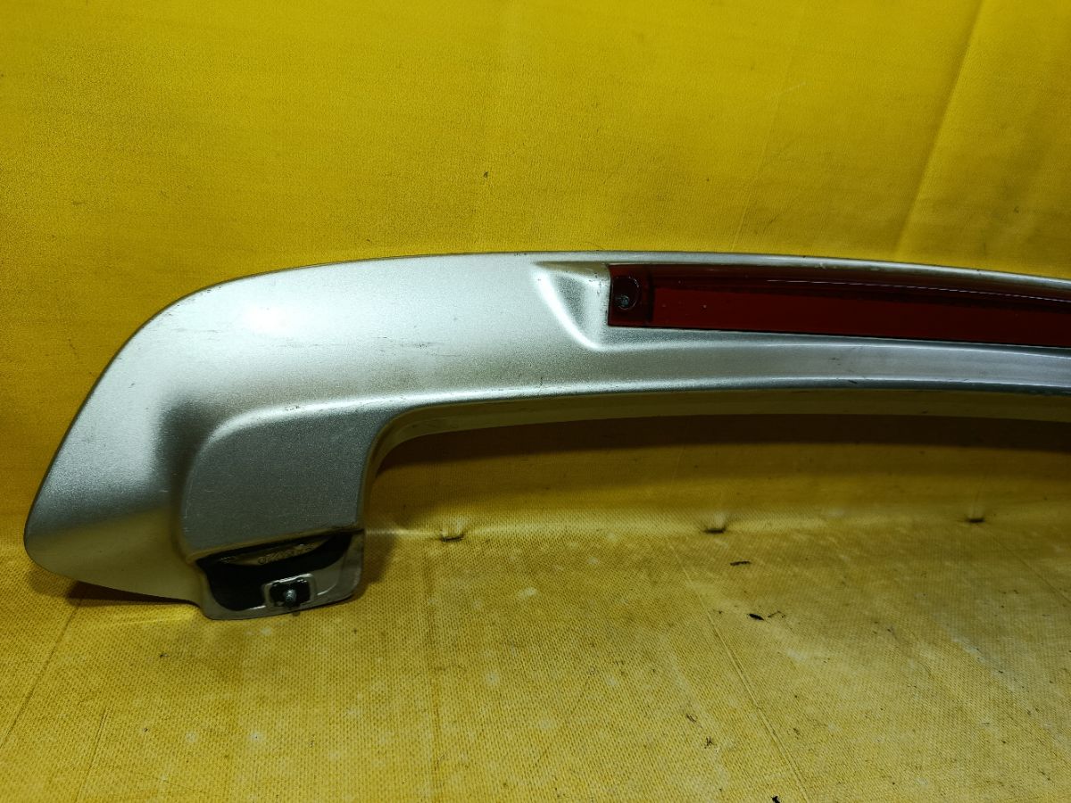 Спойлер на Toyota Raum EXZ15 Фото 9