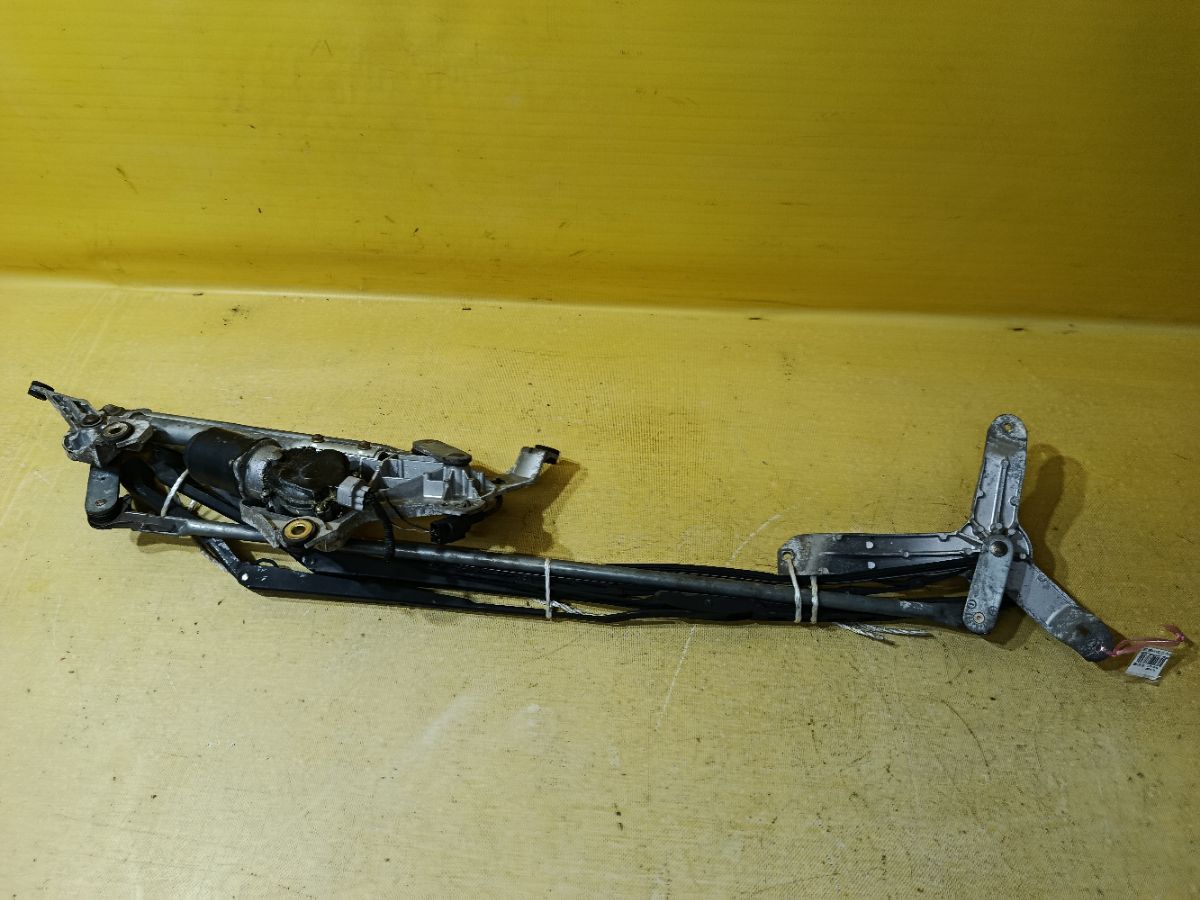 Мотор привода дворников на Mitsubishi Grandis NA4W Фото 1