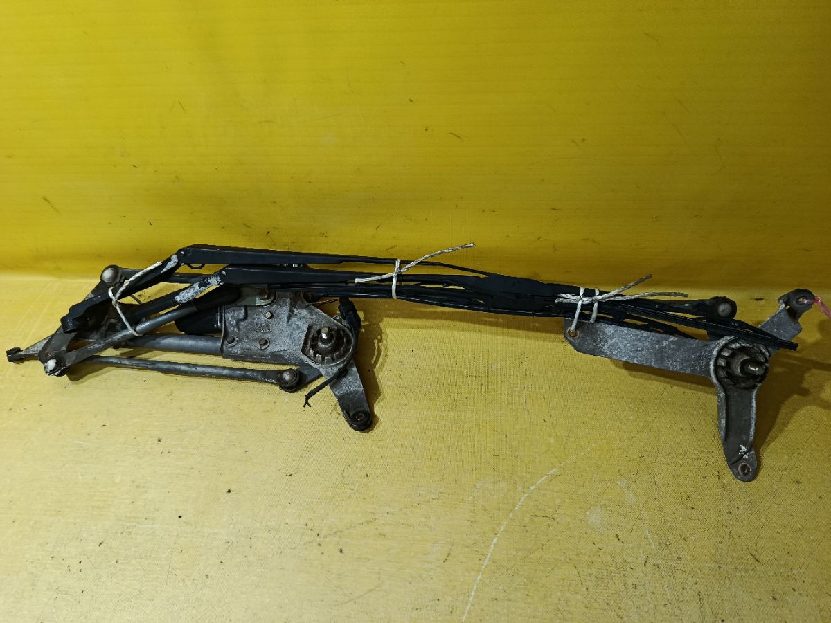 Мотор привода дворников на Mitsubishi Grandis NA4W Фото 2