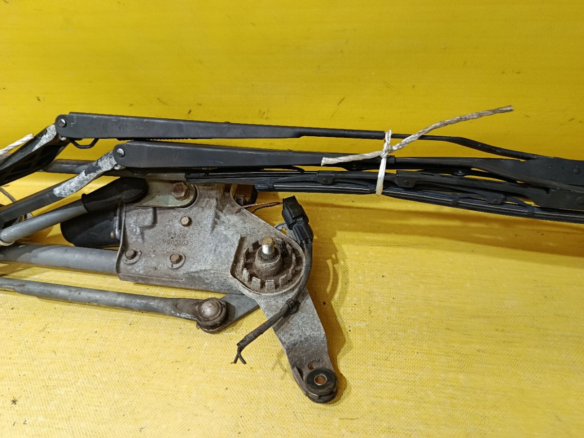 Мотор привода дворников на Mitsubishi Grandis NA4W Фото 4