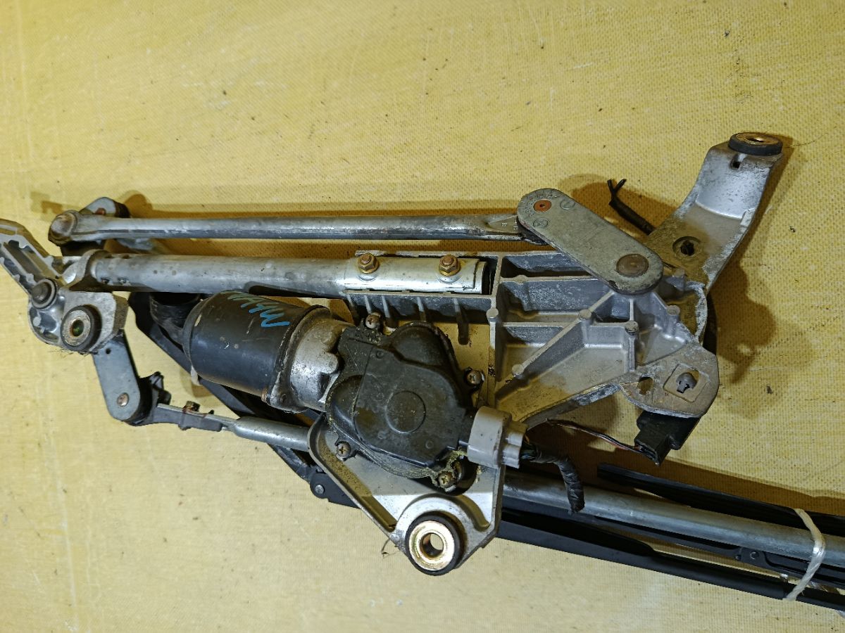 Мотор привода дворников на Mitsubishi Grandis NA4W Фото 6