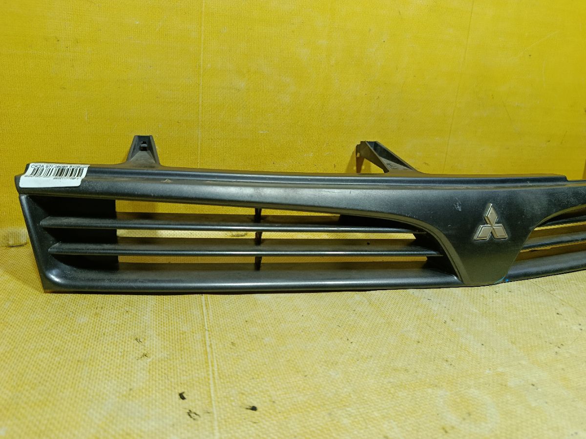 Решетка радиатора на Mitsubishi Lancer CK2A Фото 3