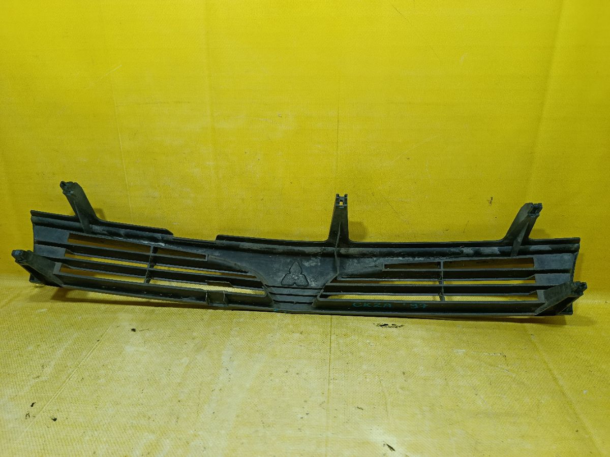 Решетка радиатора на Mitsubishi Lancer CK2A Фото 4