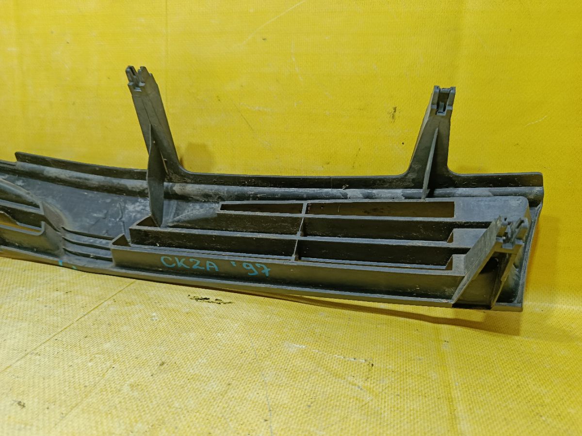 Решетка радиатора на Mitsubishi Lancer CK2A Фото 5