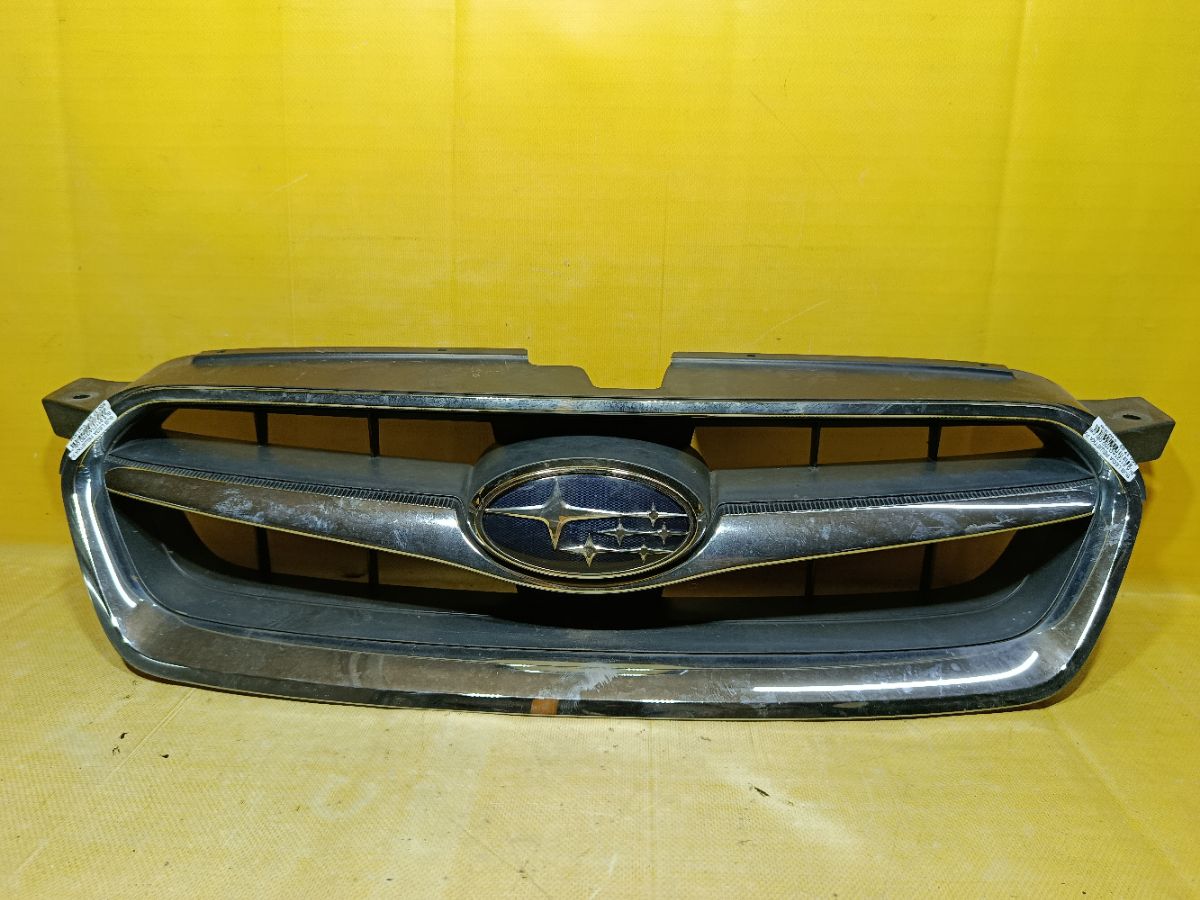 Решетка радиатора 91121AG150 на Subaru Legacy BL5 Фото 1