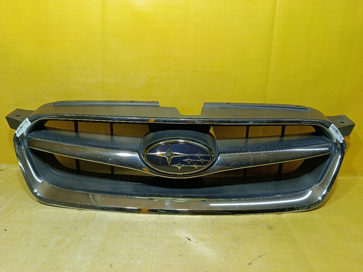 Решетка радиатора 91121AG150 на Subaru Legacy BL5 Фото 1