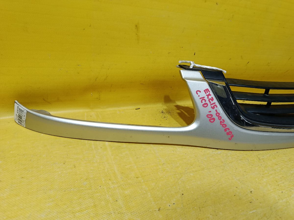 Решетка радиатора 53111-46030 на Toyota Raum EXZ15 Фото 5