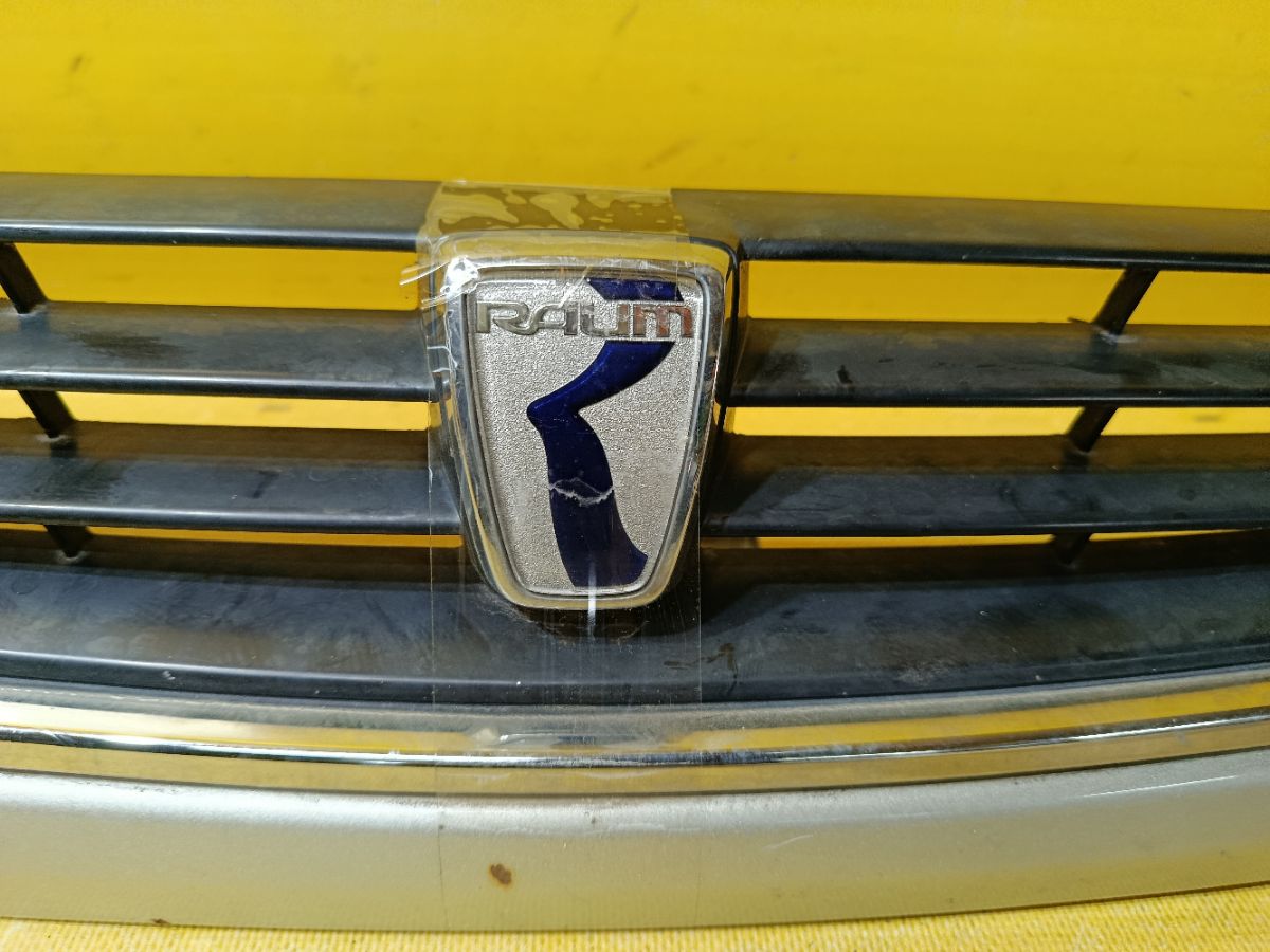 Решетка радиатора 53111-46030 на Toyota Raum EXZ15 Фото 6