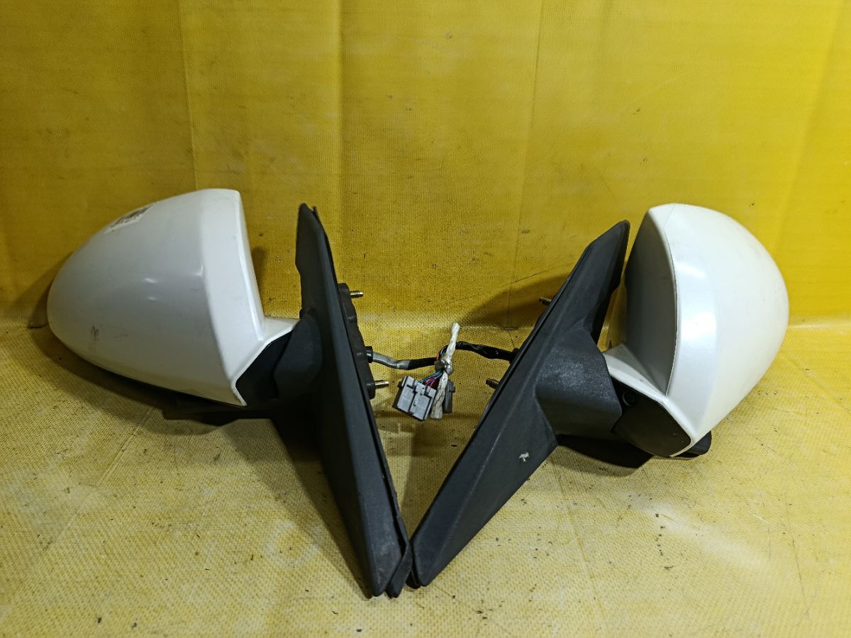 Зеркало двери боковой на Nissan Wingroad WFY11 Фото 1