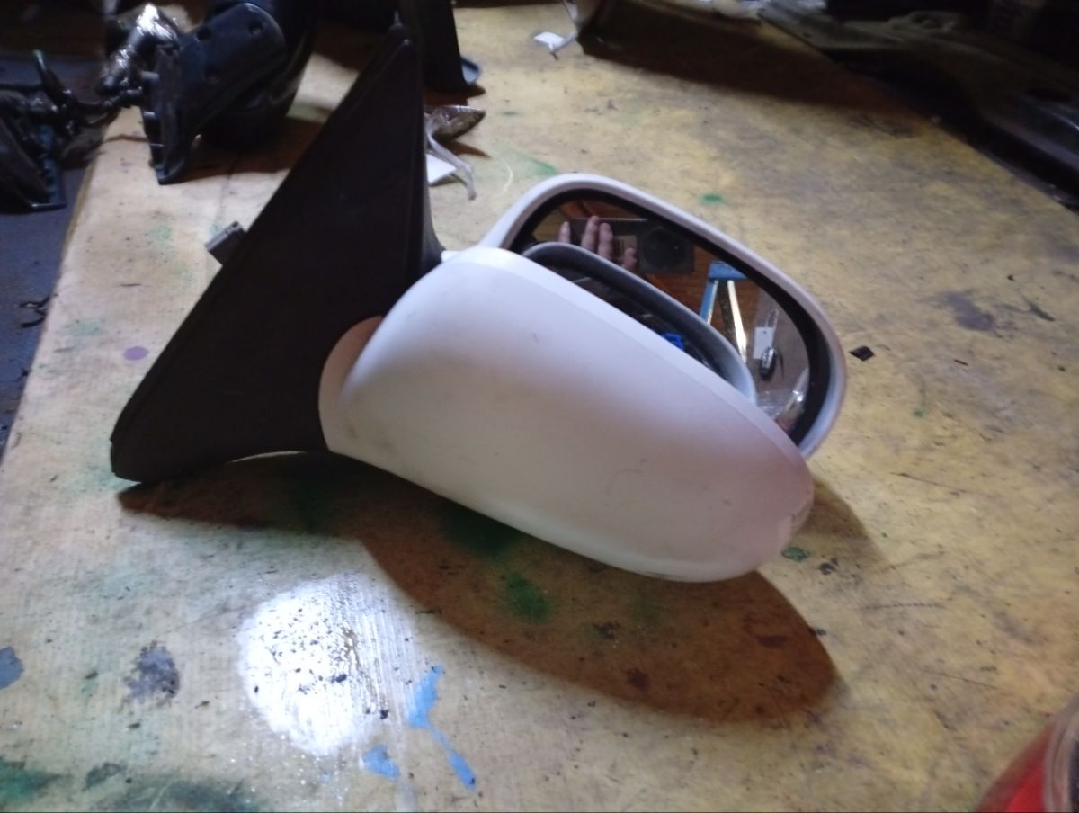 Зеркало двери боковой на Nissan Sunny FNB15 Фото 10