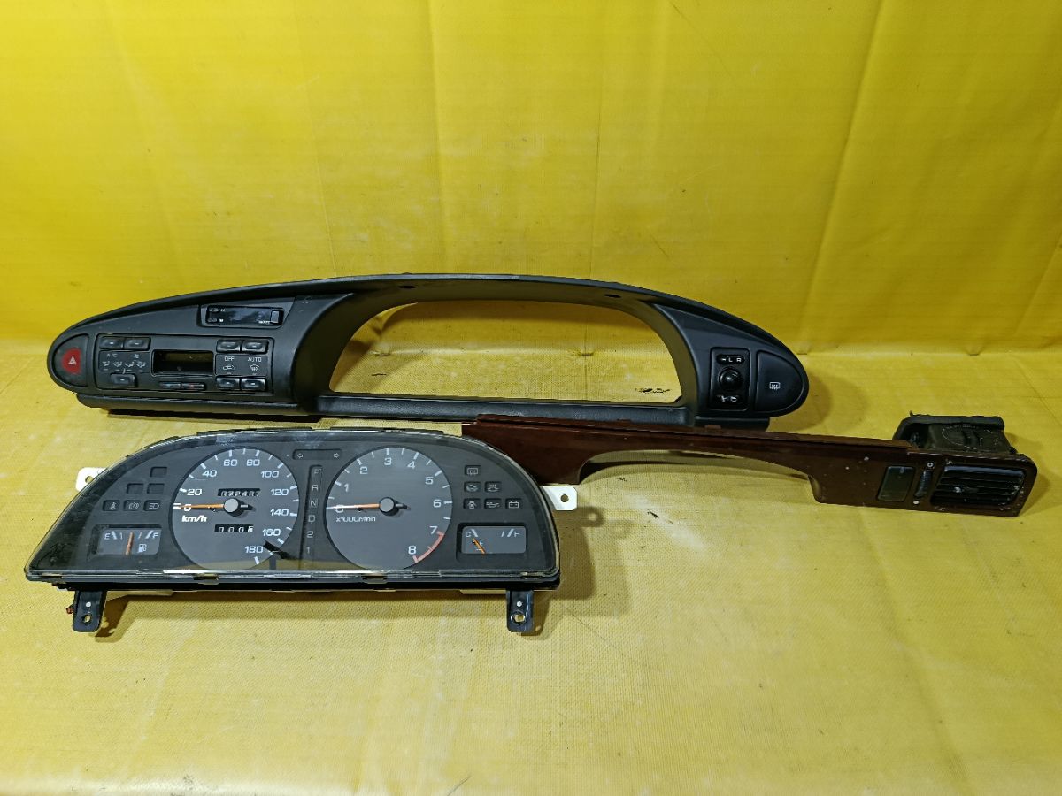 Спидометр на Nissan Bluebird HU13 SR20DE Фото 1