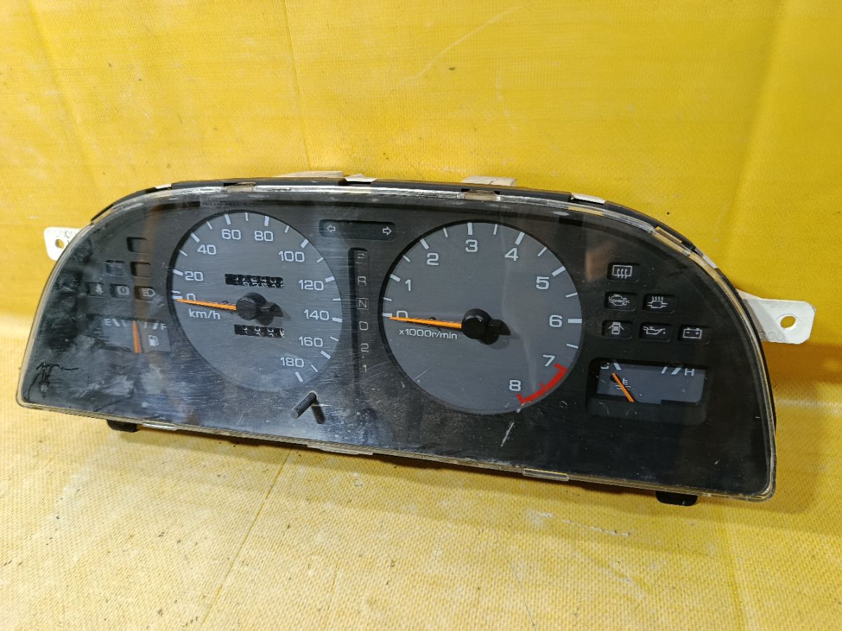Спидометр на Nissan Bluebird HU13 SR20DE Фото 3