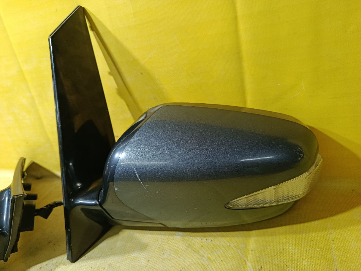 Зеркало двери боковой на Mitsubishi Grandis NA4W Фото 5
