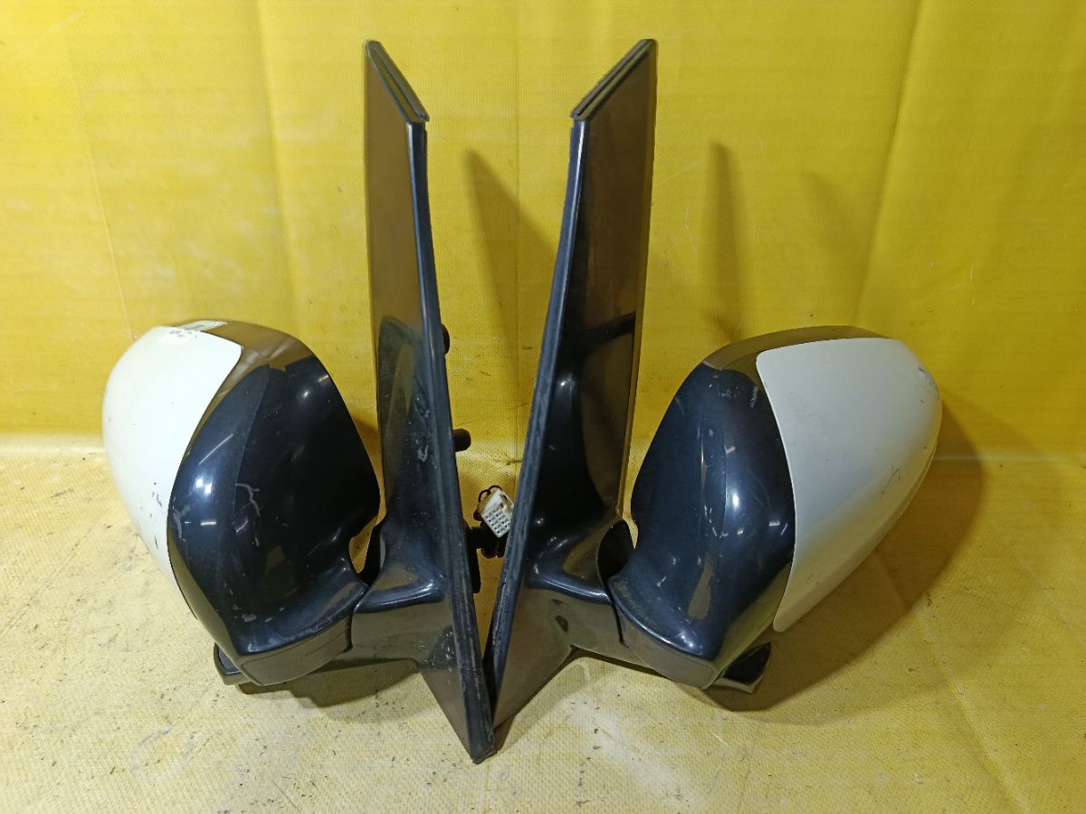 Зеркало двери боковой на Mitsubishi Grandis NA4W Фото 1