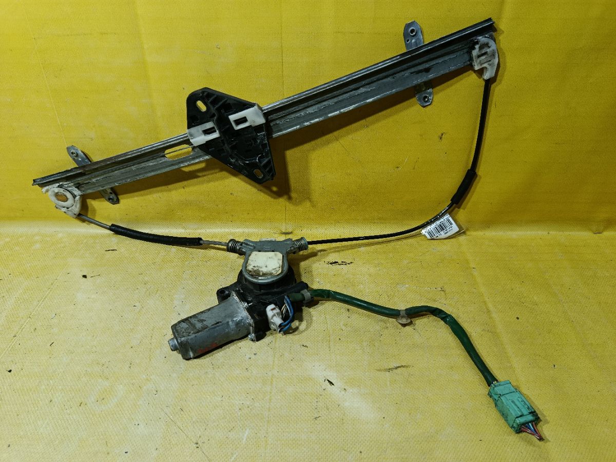 Стеклоподъемный механизм на Honda Cr-V RD5 Фото 3