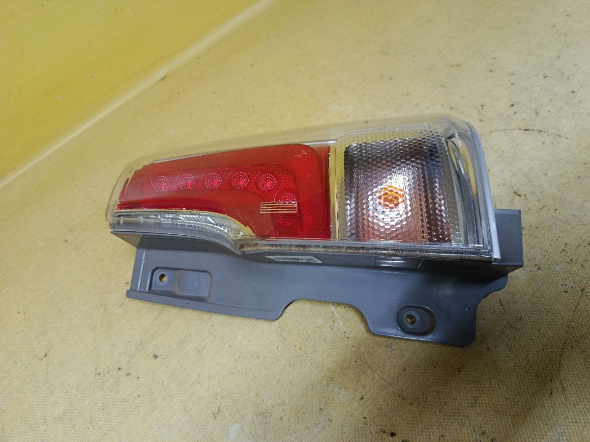 Стоп D179 D179 на Suzuki Solio MA36S Фото 3