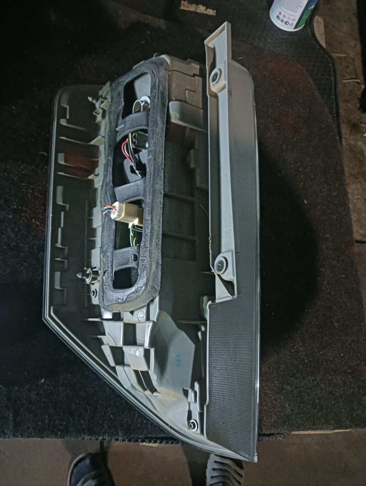 Стоп 28-199 28-199 на Toyota Voxy ZRR70G Фото 6